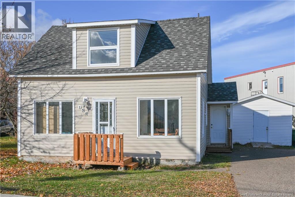 135 Degrâce Street, shippagan, New Brunswick