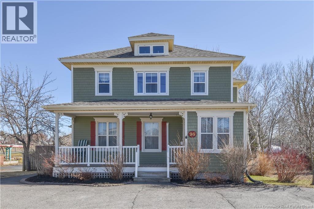 98 Saint-Pierre Ouest Boulevard, caraquet, New Brunswick