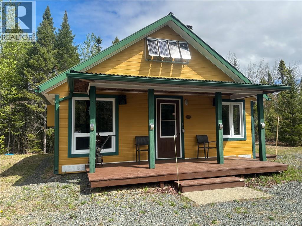 Camp Rue de la Gare, pointe-verte, New Brunswick
