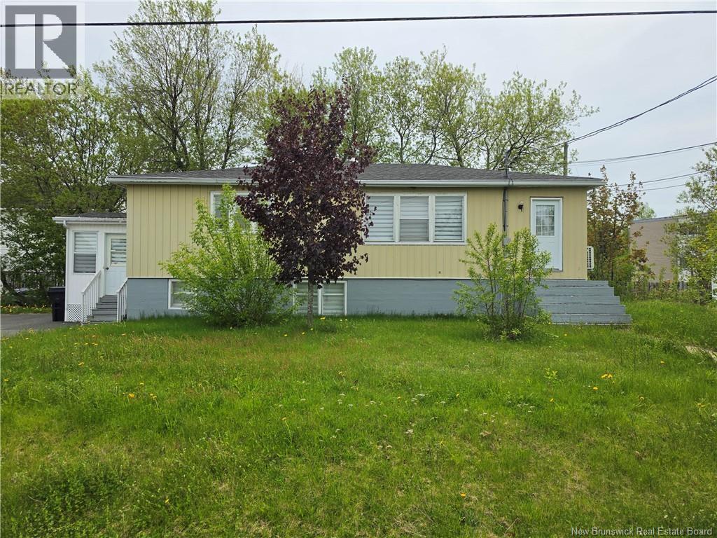 665 St Simon, bathurst, New Brunswick