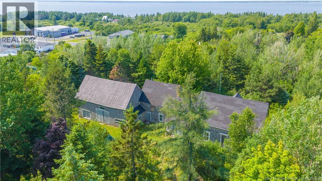 325 rue Savoie Ouest, caraquet, New Brunswick