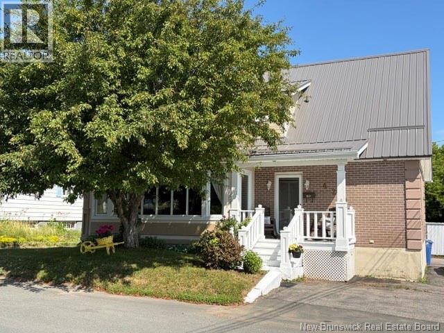 424 Golf Street, bathurst, New Brunswick