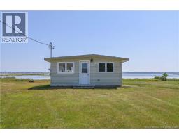 1990 Chatillon Street, maisonnette, New Brunswick