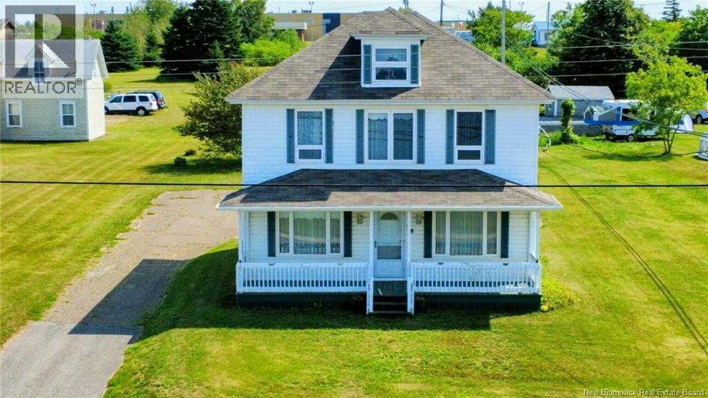 98 Saint-Pierre E Boulevard, caraquet, New Brunswick